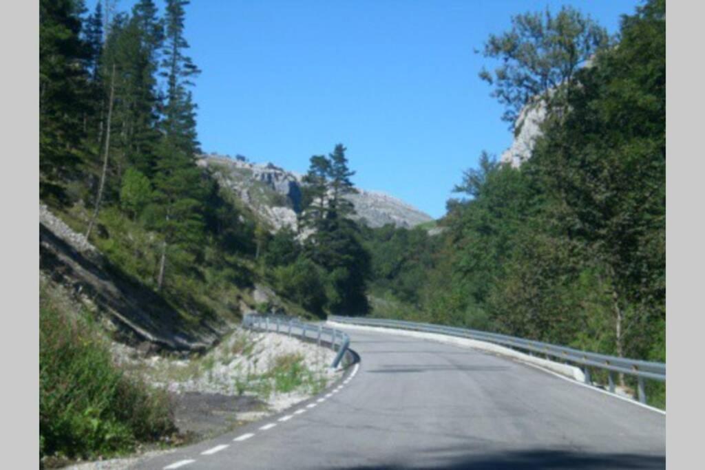 La Pasiega San Roque de Ríomiera 外观 照片