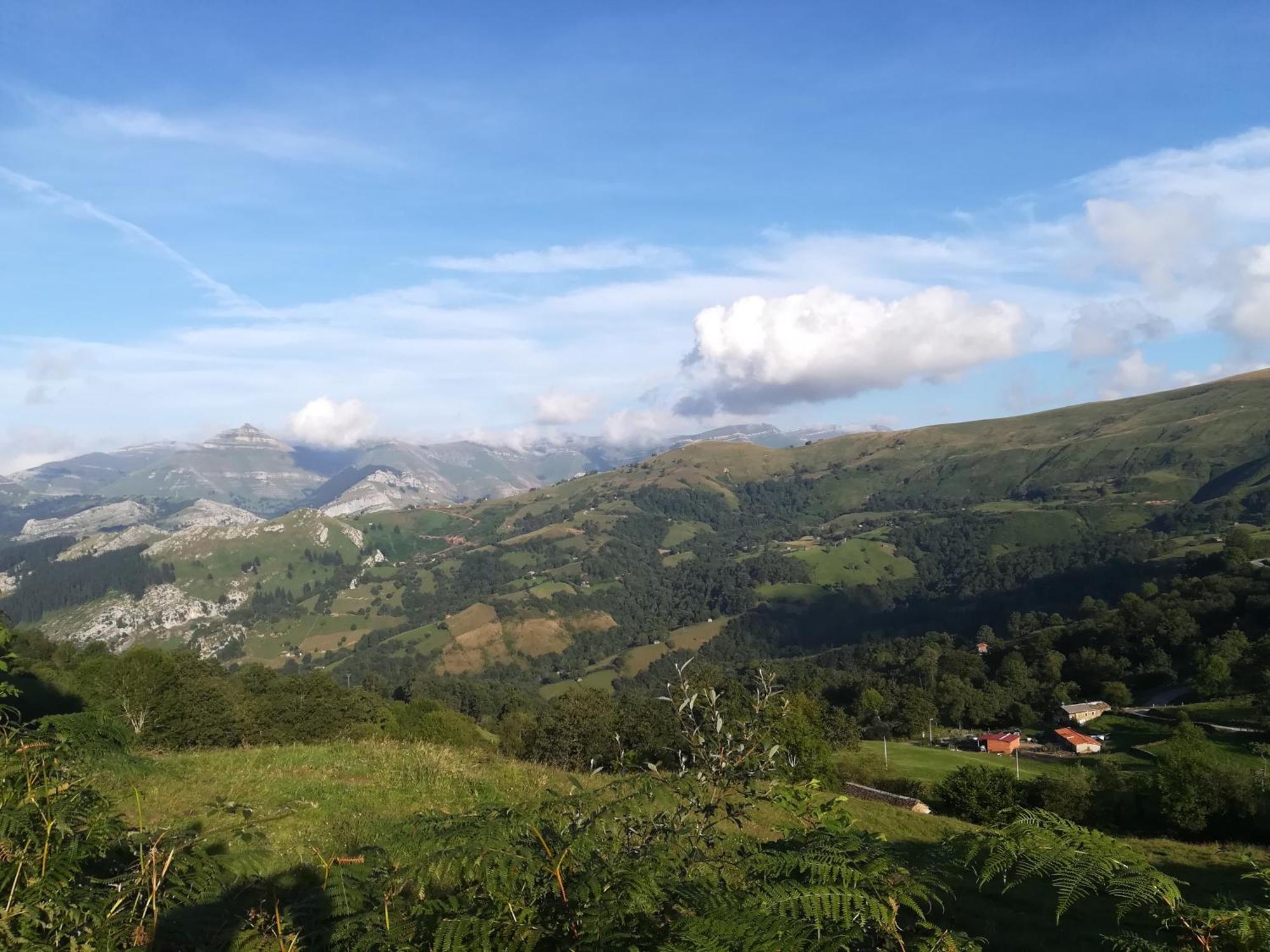 La Pasiega San Roque de Ríomiera 外观 照片